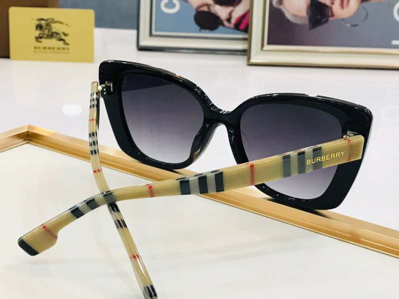 Picture of Burberry Sunglasses _SKUfw52407110fw
